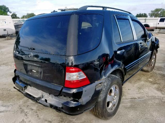 4JGAB57E44A495358 - 2004 MERCEDES-BENZ ML 350 BLACK photo 4