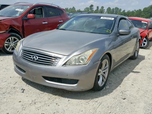 JNKCV64E49M601259 - 2009 INFINITI G37 BASE GRAY photo 2