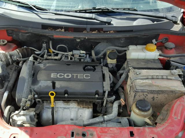 KL1TD56E79B400311 - 2009 CHEVROLET AVEO LS RED photo 7
