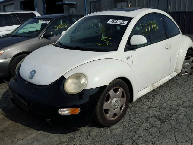 3VWCC21C9XM460111 - 1999 VOLKSWAGEN NEW BEETLE WHITE photo 2