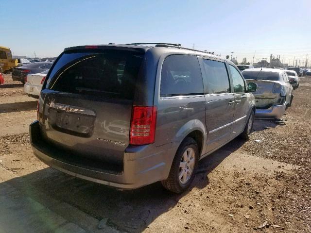 2A4RR8DX9AR361053 - 2010 CHRYSLER TOWN & COU GRAY photo 4