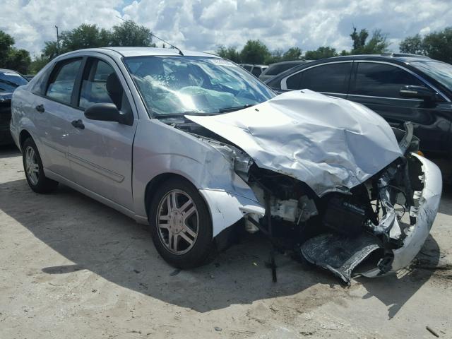 1FAFP34333W325261 - 2003 FORD FOCUS SE C SILVER photo 1