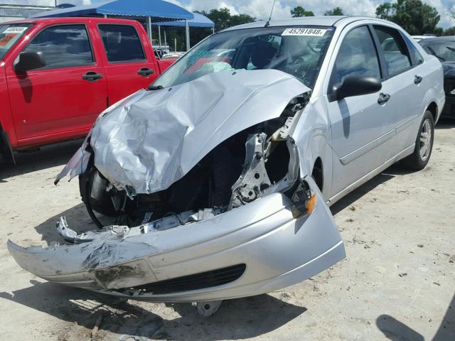 1FAFP34333W325261 - 2003 FORD FOCUS SE C SILVER photo 2