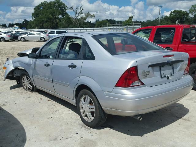 1FAFP34333W325261 - 2003 FORD FOCUS SE C SILVER photo 3