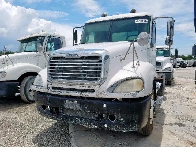 1FUJA6CK17LW95320 - 2007 FREIGHTLINER CONVENTION WHITE photo 2