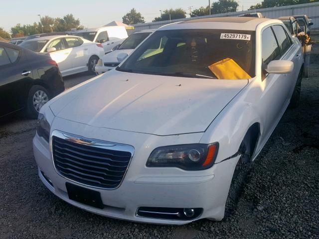 2C3CCABG4EH118466 - 2014 CHRYSLER 300 S WHITE photo 2