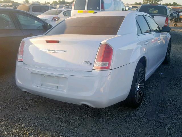 2C3CCABG4EH118466 - 2014 CHRYSLER 300 S WHITE photo 4