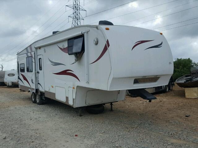 4YDF360298F534318 - 2008 KEYSTONE MONTANA WHITE photo 1