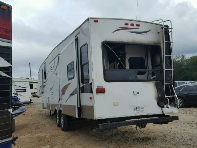 4YDF360298F534318 - 2008 KEYSTONE MONTANA WHITE photo 3