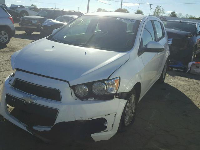 1G1JA6SH1C4162443 - 2012 CHEVROLET SONIC LS WHITE photo 2