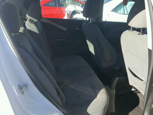 1G1JA6SH1C4162443 - 2012 CHEVROLET SONIC LS WHITE photo 6