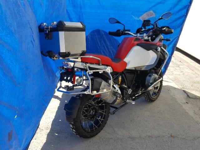 WB10A1200HZ898412 - 2017 BMW R1200 GS A RED photo 3