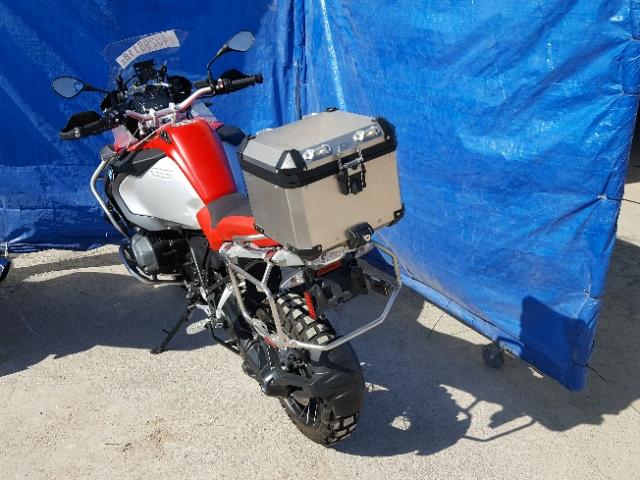 WB10A1200HZ898412 - 2017 BMW R1200 GS A RED photo 4