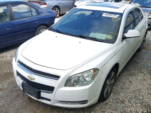 1G1ZJ57BX94205042 - 2009 CHEVROLET MALIBU 2LT WHITE photo 2