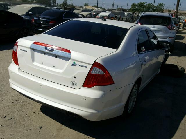 3FADP0L3XCR200753 - 2012 FORD FUSION HYB WHITE photo 4