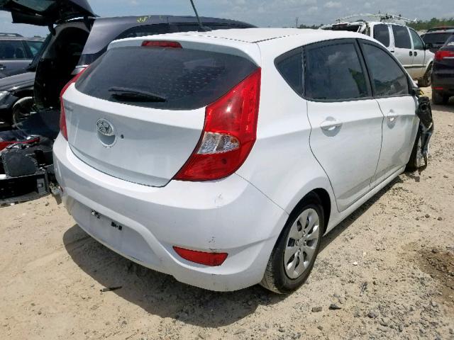 KMHCT5AE7HU342332 - 2017 HYUNDAI ACCENT SE WHITE photo 4