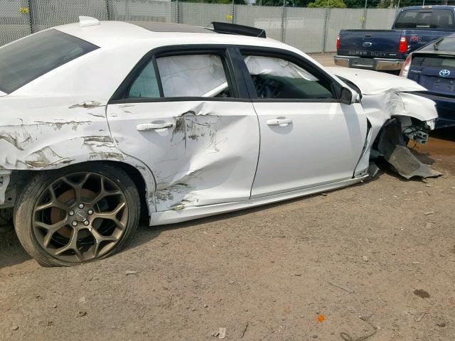 2C3CCABG0HH596906 - 2017 CHRYSLER 300 S WHITE photo 9