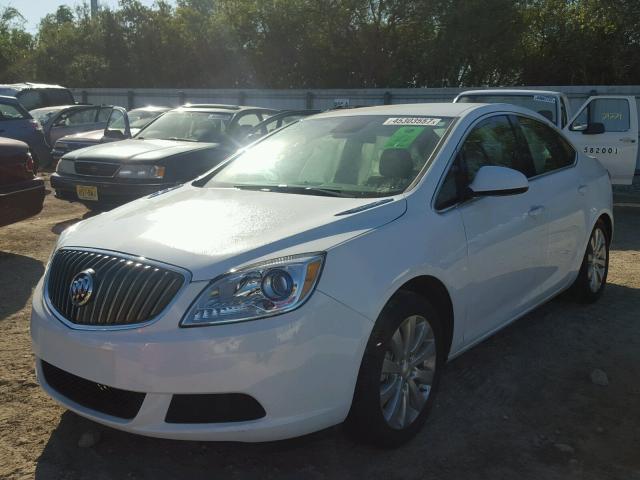 1G4PP5SK9G4131545 - 2016 BUICK VERANO WHITE photo 2