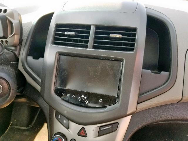 1G1JA5SH6D4241179 - 2013 CHEVROLET SONIC LS SILVER photo 9