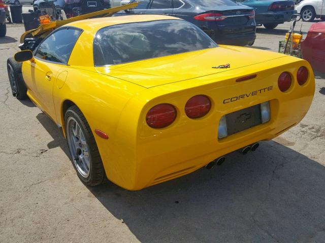 1G1YY12S325124214 - 2002 CHEVROLET CORVETTE Z YELLOW photo 3