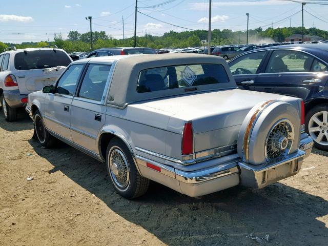 1C3BU6639JD196701 - 1988 CHRYSLER NEW YORKER SILVER photo 3