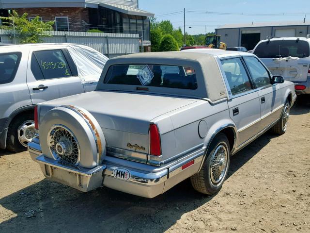 1C3BU6639JD196701 - 1988 CHRYSLER NEW YORKER SILVER photo 4