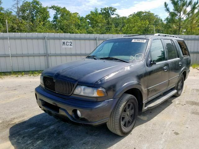 5LMFU28R22LJ18624 - 2002 LINCOLN NAVIGATOR BLACK photo 2