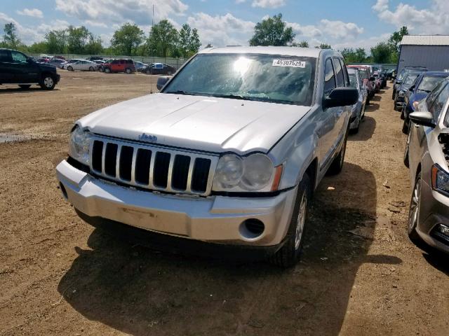 1J8GS48K67C624005 - 2007 JEEP GRAND CHER SILVER photo 2