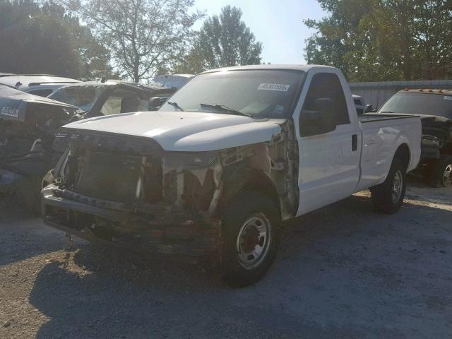 1FTBF2A64CEA02119 - 2012 FORD F250 SUPER WHITE photo 2