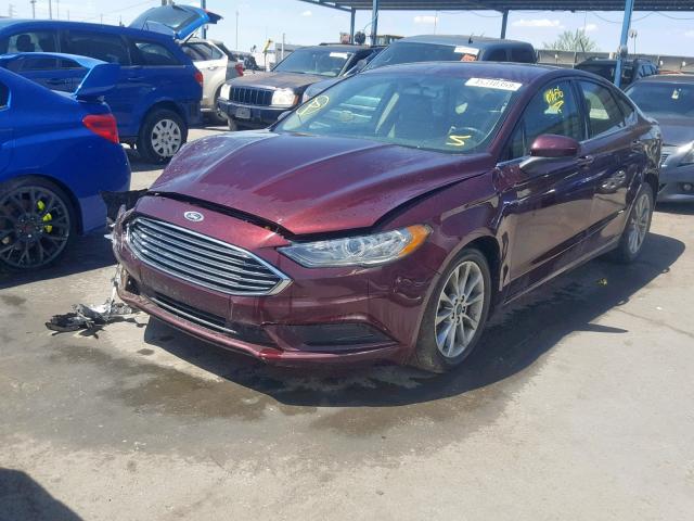 3FA6P0HD8HR129618 - 2017 FORD FUSION SE MAROON photo 2