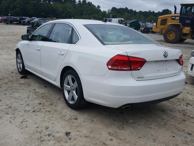 1VWBP7A30DC089866 - 2013 VOLKSWAGEN PASSAT SE WHITE photo 3