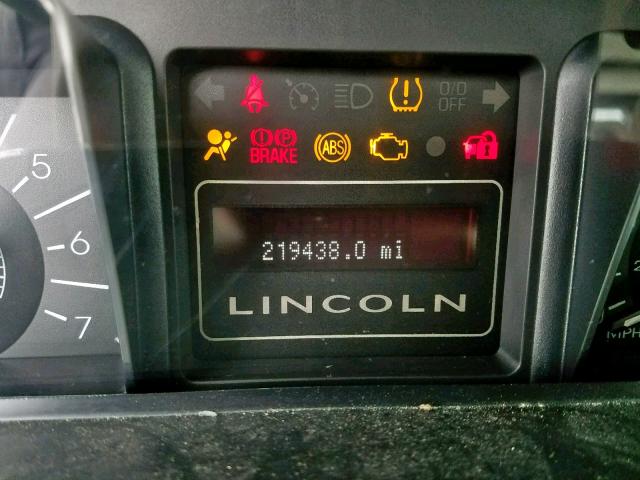 5LMFL27568LJ18135 - 2008 LINCOLN NAVIGATOR WHITE photo 8