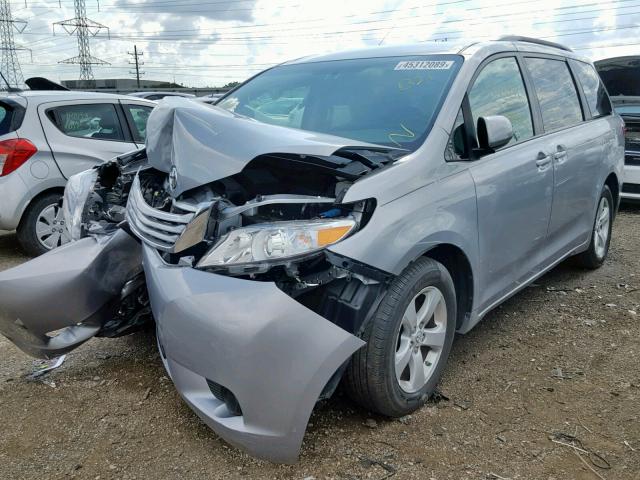 5TDKZ3DC4HS886109 - 2017 TOYOTA SIENNA LE SILVER photo 2