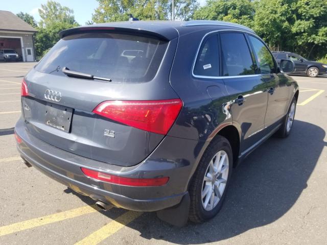 WA1CKAFP9AA026877 - 2010 AUDI Q5 PREMIUM BLACK photo 4