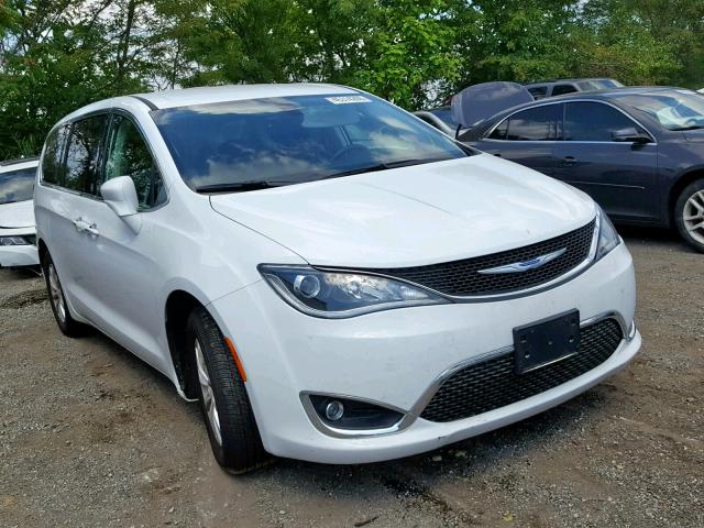 2C4RC1FGXKR527397 - 2019 CHRYSLER PACIFICA T WHITE photo 1