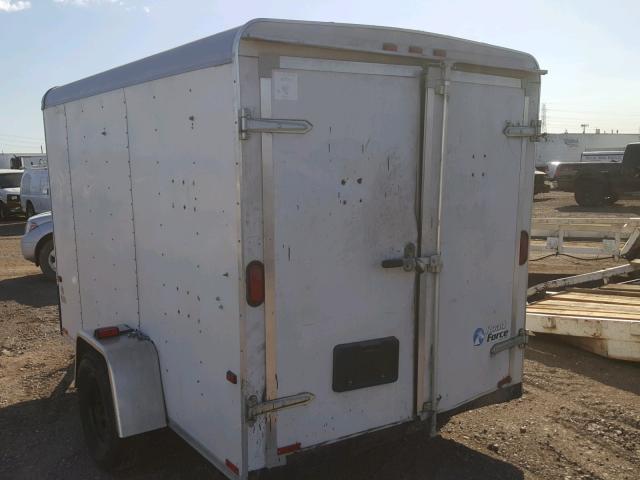 1W4200D1057012412 - 2005 WELLS CARGO TRAILER WHITE photo 3