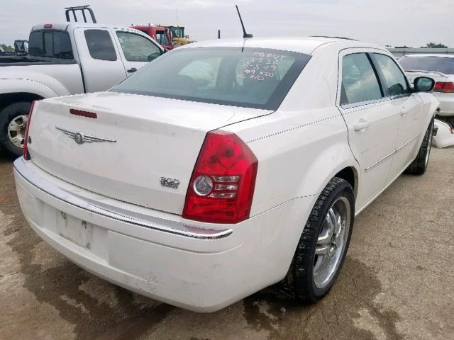 2C3KA33G88H207778 - 2008 CHRYSLER 300 LIMITE WHITE photo 4