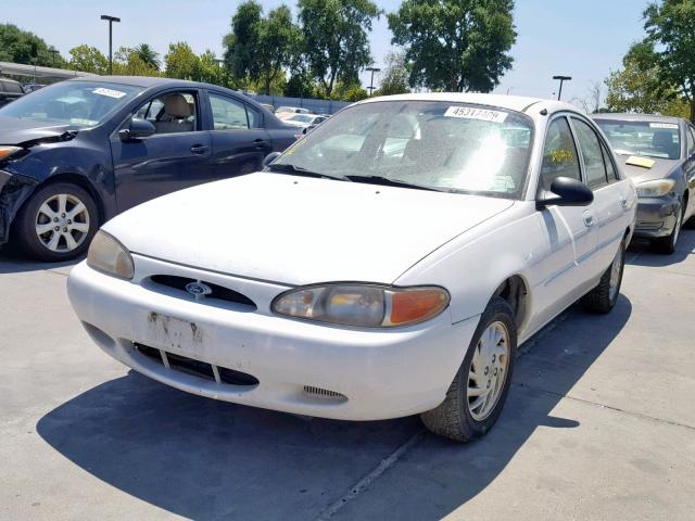 1FAFP13P9XW115942 - 1999 FORD ESCORT SE WHITE photo 2