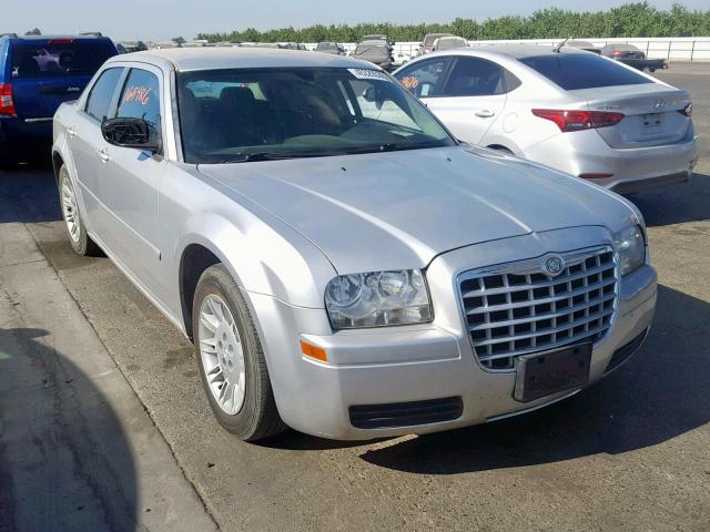 2C3JA43R75H138175 - 2005 CHRYSLER 300 SILVER photo 1