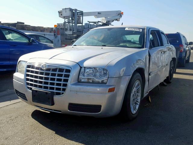 2C3JA43R75H138175 - 2005 CHRYSLER 300 SILVER photo 2