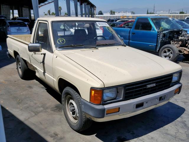 JT4RN55D9F0081509 - 1985 TOYOTA PICKUP 1/2 WHITE photo 1