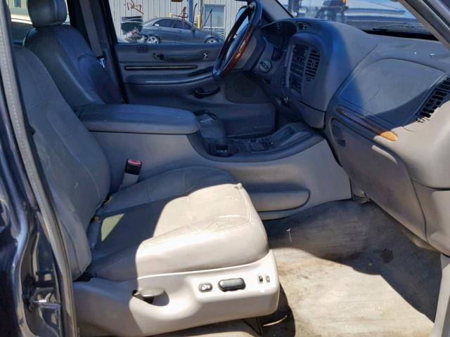5LMFU28R71LJ08654 - 2001 LINCOLN NAVIGATOR BLUE photo 5