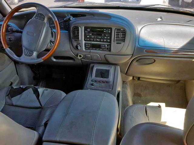 5LMFU28R71LJ08654 - 2001 LINCOLN NAVIGATOR BLUE photo 9