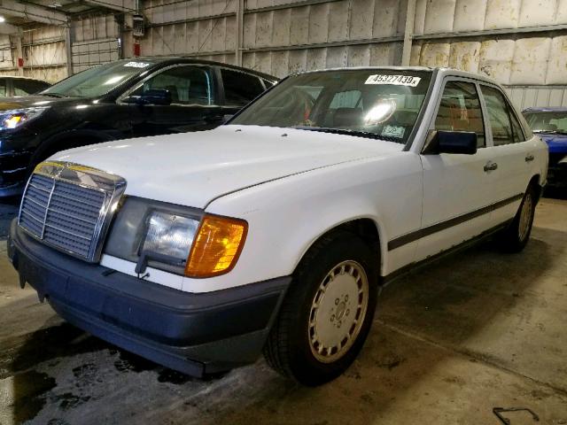 WDBEA30D8HA556584 - 1987 MERCEDES-BENZ 300 E WHITE photo 2