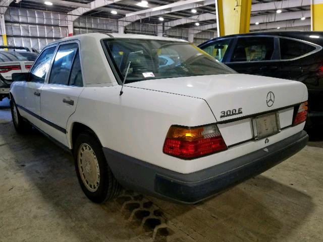 WDBEA30D8HA556584 - 1987 MERCEDES-BENZ 300 E WHITE photo 3