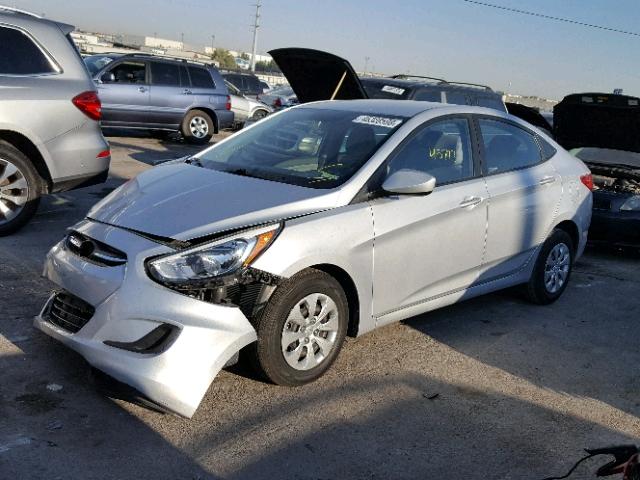 KMHCT4AE7GU077131 - 2016 HYUNDAI ACCENT SE SILVER photo 2