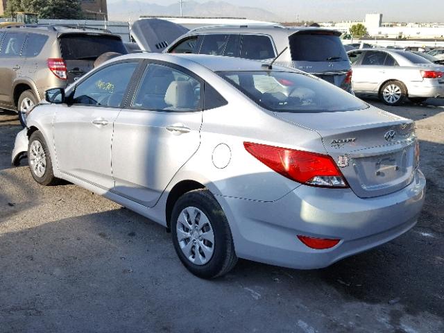 KMHCT4AE7GU077131 - 2016 HYUNDAI ACCENT SE SILVER photo 3