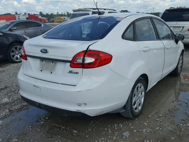 3FADP4AJ4DM185285 - 2013 FORD FIESTA S WHITE photo 4