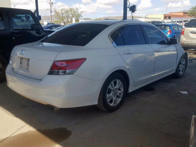 JHMCP26488C073947 - 2008 HONDA ACCORD LXP WHITE photo 4