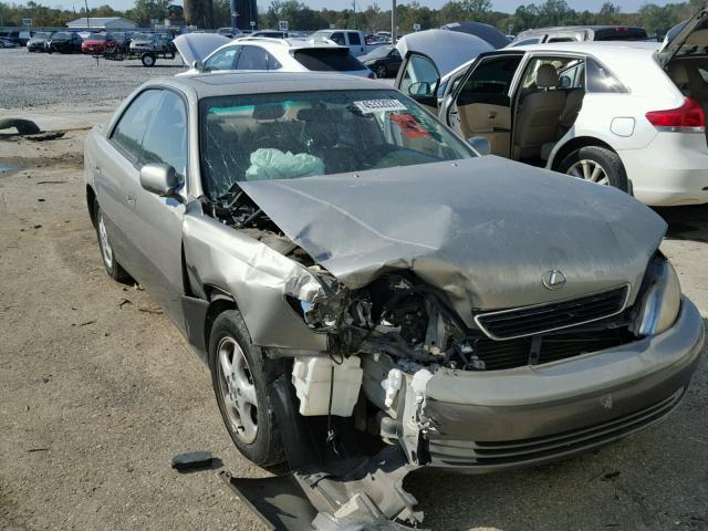 JT8BF28G8W0130927 - 1998 LEXUS ES 300 TAN photo 1